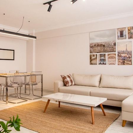 Gorgeous Flat With Balcony In Izmir Konak Daire Dış mekan fotoğraf