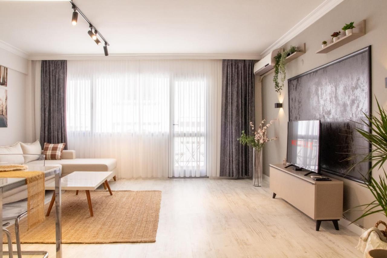 Gorgeous Flat With Balcony In Izmir Konak Daire Dış mekan fotoğraf